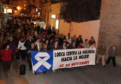 El Pleno del Ayuntamiento de Lorca muestra su solidaridad con las mujeres vctimas de violencia y con sus familias, al tiempo que reclama ms recursos al gobierno regional y al nacional
