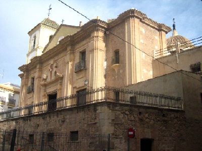 Obras Pblicas financia la restauracin de las fachadas de la Casa Parroquial y el atrio de la Iglesia de Santiago de Lorca