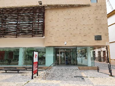 La Red municipal de Bibliotecas de Lorca mantiene su actividad con el servicio de prstamo y devolucin de libros 