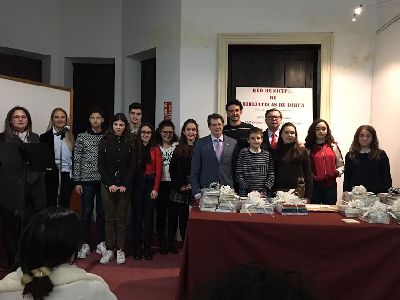 El Alcalde de Lorca felicita a los ganadores del 9 Certamen de Narracin para Educacin Secundaria ''Premio ngeles Pascual'' 