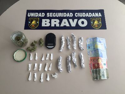 La Polica Local interviene diversas cantidades de cocana, marihuana y dinero tras detectar un punto de venta de droga al menudeo en una vivienda