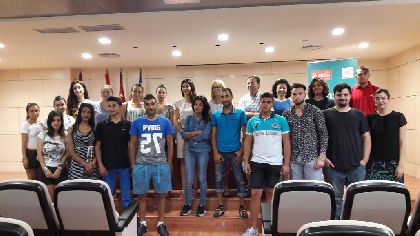 50 jvenes se benefician de un programa de formacin y orientacin del Secretariado Gitano, el IMAS y el Ayuntamiento de Lorca