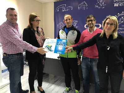 El #retoyosipuedo recibe 3.450 euros recaudados en la V San Silvestre ''Ciudad de Lorca'' que irn destinados al proyecto ''Luz para el Parkinson'' de ASLEP