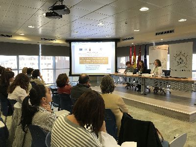 Lorca acoge una jornada de coordinacin entre servicios de empleo y servicios sociales para mejorar la insercin sociolaboral de personas en riesgo de exclusin social