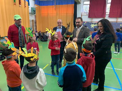 Unos 70 nios estn participando durante estas semanas en la ''Escuela de Navidad para Conciliar y Coeducar'' puesta en marcha por el Ayuntamiento de Lorca