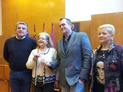 El Ayuntamiento recibe una nueva ayuda solidaria de 5.200 euros por parte de los Mediadores de Seguros