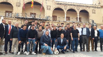 Fulgencio Gil felicita al Lorca Ftbol Base juvenil por su ascenso a Divisin de Honor y por ser ejemplo de ''los valores inherentes al deporte''