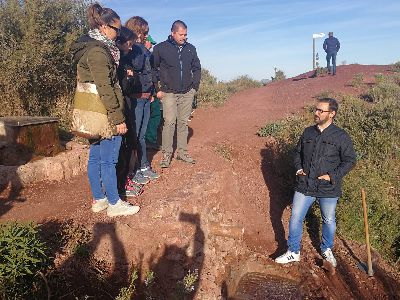 El alcalde de Lorca, Diego Jos Mateos, visita la recin rehabilitada ruta senderista a ''El Cejo de los Enamorados''