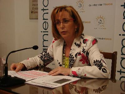 Lali Ibarra informa de que Lorca ha creado en mayo ms de un centenar de nuevos puestos de trabajo