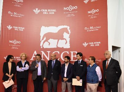 Una comitiva encabezada por el concejal de Ganadera de Lorca se desplaza hasta Sevilla para presentar FERICAB 2020