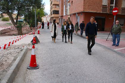 El Gobierno de Lorca invierte 20.000 euros en mejorar la accesibilidad de la calle Rubn Daro en el barrio de La Via 