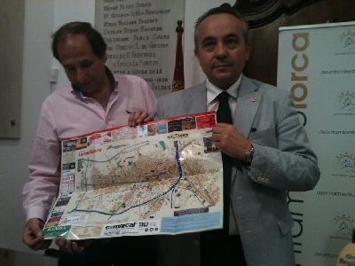La nueva gua viajera de Lorca incluye un plano de todo el casco urbano, los horarios de autobuses y trenes