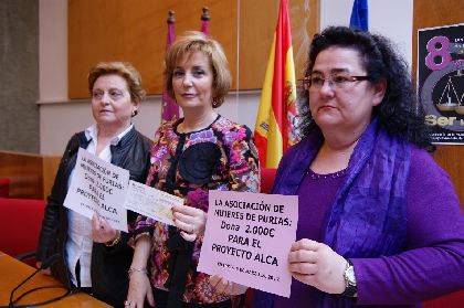 La Asociacin de Mujeres de Purias dona 2.000 euros al ''proyecto ALCA'' de Lorca