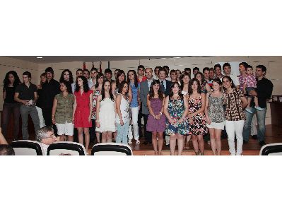 El Ayuntamiento de Lorca distingue a los 48 alumnos que han conseguido Matrcula de Honor durante el curso 2.009-2.010