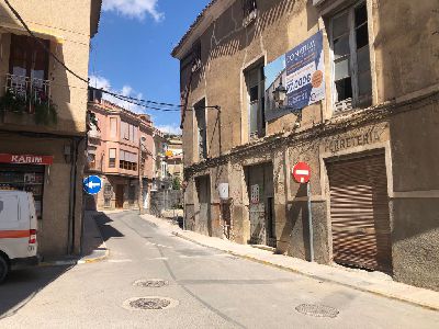 La Polica Local cortar el trafico el domingo en Juan de Toledo, entre Marsilla y Corredera, por el montaje de una gra