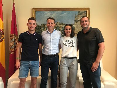 El Alcalde felicita a los deportistas lorquinos Sabrina Lpez, Campeona Mundial Sub 18 de Tenis Playa, y Juan Diego Marn, tras conseguir el 4 y 6 puesto en el Campeonato del Mundo de MTB-O Junior 2018