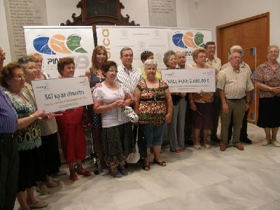 El rastrillo benfico organizado por el Ayuntamiento consigue recaudar ms de media tonelada de alimentos y 2.686 euros para Critas Interparroquial