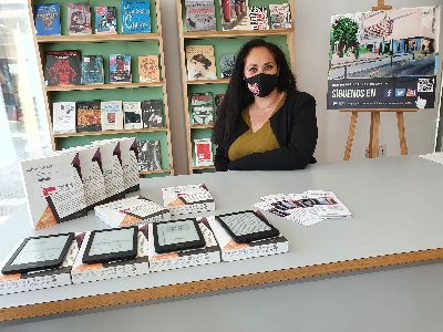 La Red Municipal de Bibliotecas inaugura el servicio de prstamos de libros electrnicos con 10 e-readers