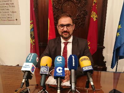 El alcalde de Lorca pide al Servicio Murciano de Salud ''hacer un esfuerzo'' para dotar al rea III con medios materiales y humanos suficientes para la disminucin de las listas de espera