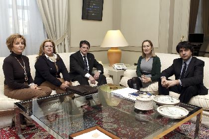 El Alcalde de Lorca se rene con la Ministra de Fomento para avanzar en la resolucin de los problemas de la ciudad tras los terremotos