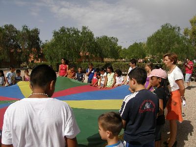 65 nios y nias de 3 a 14 aos participan en las Escuelas de Verano Municipales de los barrios altos de Lorca