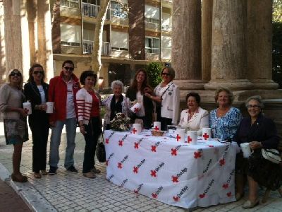 Las Concejalas de ONGs y Servicios Sociales de Lorca animan a colaborar con Cruz Roja en el Da de la Banderita