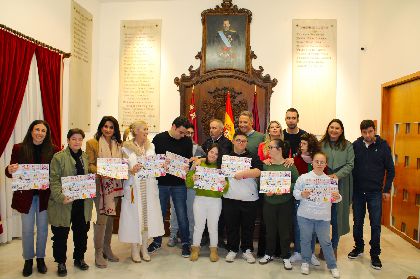 El alcalde de Lorca anima a los lorquinos a adquirir el calendario solidario de la asociacin Down Lorca