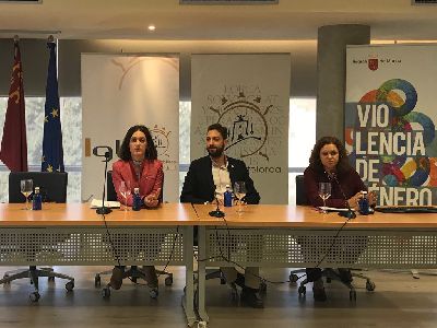 Ms de 50 profesionales participan en Lorca en un seminario de impulso  a la coordinacin sociosanitaria en violencia de gnero centrado en el rea de la ginecologa