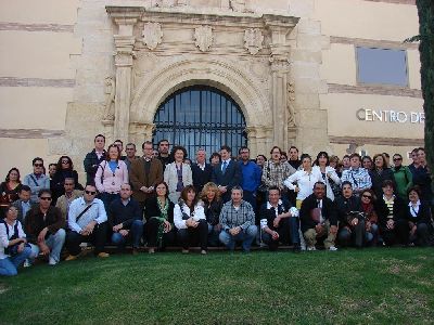 El Alcalde de Lorca resalta la importancia de la mujer en la recepcin de los delegados de CCOO agroalimentarias