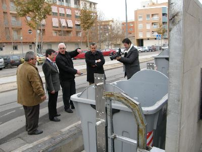 Los lorquinos reciclaron 1,7 millones de kilos de papel y cartn durante 2008, superando la media regional