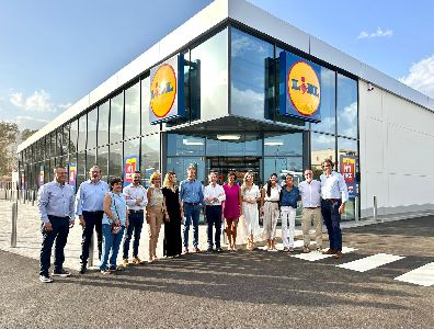 El alcalde inaugura el segundo establecimiento de la cadena internacional Lidl en Lorca 