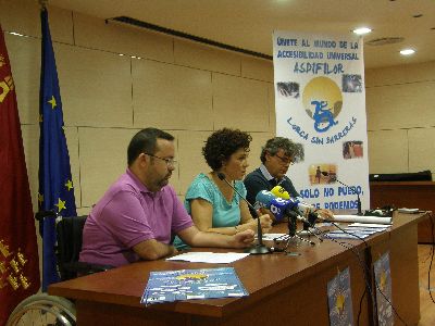 La Concejal de Oenegs presenta una nueva asociacin de Personas con Discapacidad Fsica para Lorca y su Comarca, Asdifilor, que cuenta con una sede cedida por el Ayuntamiento