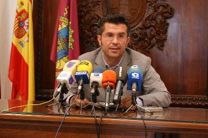 El Ayuntamiento solicita al Gobierno Central una batera de medidas fiscales para ayudar a los damnificados por los terremotos y contribuir a la recuperacin del municipio