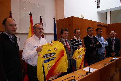 El Alcalde felicita a los campeones de la Copa de Espaa de Montain Bike, del Club Ciclista La Hoya-Lorca