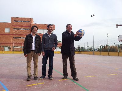 El Ayuntamiento de Lorca remodela la pista deportiva del Ramn Arcas y se arreglarn las de los colegios Andrs Garca Soler, Jos Robles y San Jos