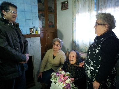 El Alcalde de Lorca felicita a Elvira Carrasco, la lorquina con ms edad a sus 107 aos