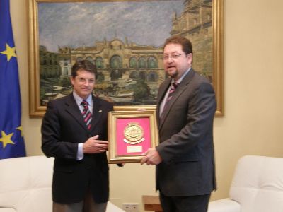 Francisco Jdar despide a Patricio Javier Garcs como Cnsul de Ecuador en la Regin