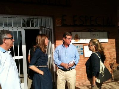 La Consejera de Educacin aumenta en un 50% los alumnos con servicio de residencia en el Centro de Educacin Especial Pilar Soubrier de Lorca, pasando de 21 a 31