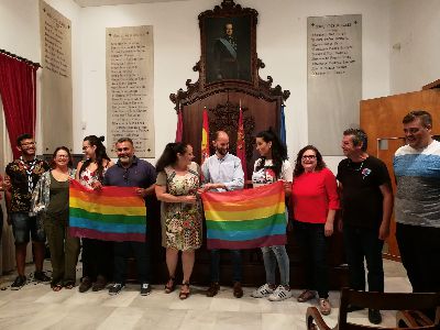 Lorca conmemorar el Da Internacional del Orgullo LGTBIQ con la lectura de un manifiesto y la colocacin de la bandera arcoris en el balcn del Ayuntamiento