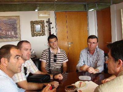 El alcalde de Lorca se rene con los trabajadores del Lorca Deportiva para conocer su situacin actual