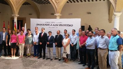 Los alcaldes de Murcia, Lorca y Almera firman el manifiesto del Palacio de Guevara para apoyar la llegada de la Alta Velocidad a estos tres municipios
