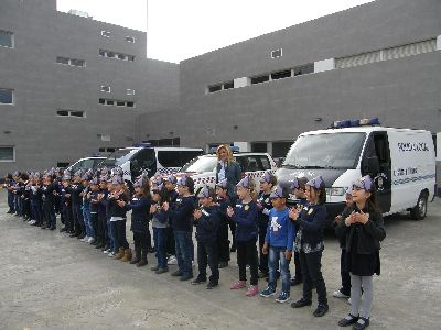 La Polica Local de Lorca ensear a los alumnos de 3 de Infantil de 20 colegios de las pedanas sus funciones e instalaciones, adems de cmo actuar ante emergencias