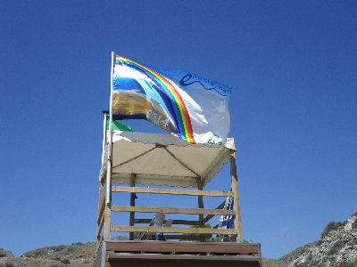 La cala de Calnegre luce la bandera Ecoplaya que la distingue por su limpieza, conservacin, sostenibilidad y respeto al entorno natural y virgen en el que se encuentra
