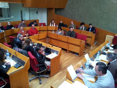 El Pleno aprueba el presupuesto para 2014, que destina 11,2 euros para atender a las familias ms castigadas por la crisis y eleva hasta el 69% la autofinanciacin  del Ayuntamiento