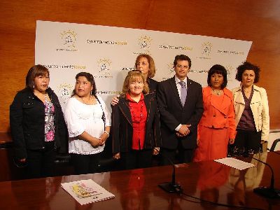 El Alcalde de Lorca felicita a las promotoras de la Asociacin Betania por su trabajo a favor de la integracin y se compromete a seguir colaborando