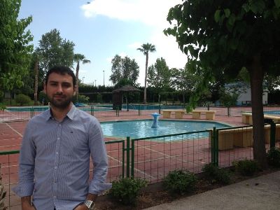 30 jvenes de los programas de empleo ponen a punto las piscinas de La Torrecilla para abrirlas este sbado