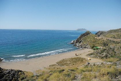 La Cala de Calnegre consigue la Bandera Azul de la Fundacin para la Educacin Ambiental que reconoce por primera vez la excelencia turstica y medioambiental de las playas lorquinas