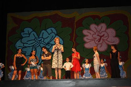 280 escolares de entre 5 y 12 aos de los barrios altos de Lorca clausuran el Programa Aula con una muestra de teatro y flamenco en el Teatro Guerra