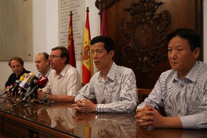 Especialistas en sismologa del gobierno chino se desplazan a Lorca para conocer in situ los daos ocasionados por los terremotos del pasado 11 de mayo