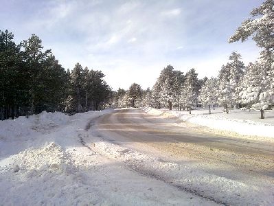 La Comunidad refuerza la seguridad en las carreteras con un dispositivo especial contra la nieve y el hielo